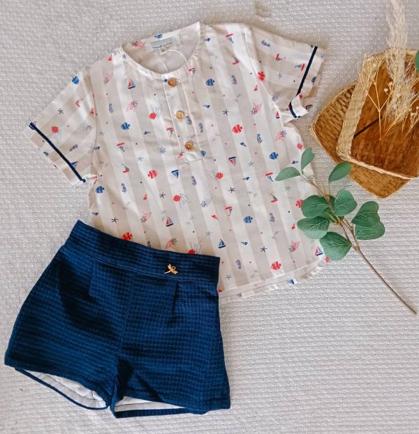 ber azul at y camisa sin bolsillo